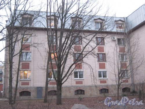 Г. Пушкин, ул. Жуковско-Волынская, дом 1. Фрагмент здания. Фото 1 марта 2014 г.