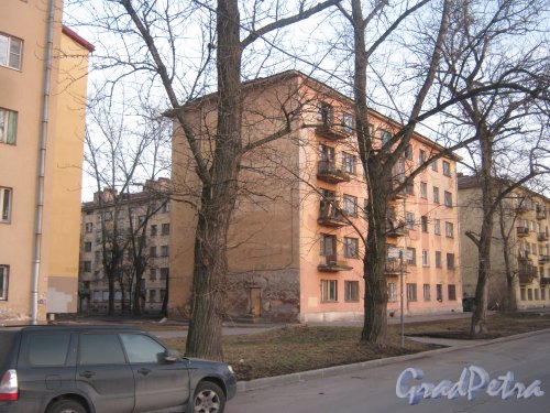 Турбинная ул., дом 9. Общий вид здания со стороны Севастопольской ул. Фото 26 февраля 2014 г.