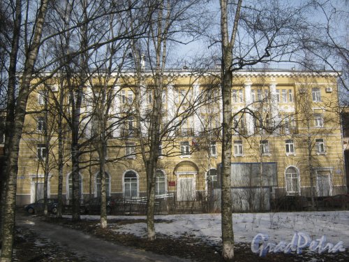 г. Красное Село, ул. Суворова, дом 3. Общий вид здания суда. Фото 24 февраля 2014 г.