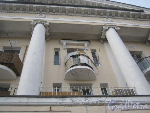 г. Красное Село, Нагорная ул, дом 45. Фрагмент здания со стороны фасада. Фото 24 февраля 2014 г.