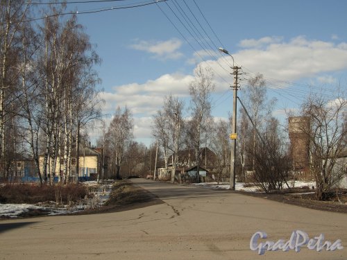 Перспектива Кооперативной улицы от улицы Вологдина в сторону Донецкой улицы. Фото апрель 2012 г.
