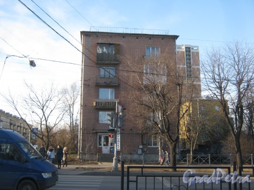 Ул. Седова, дом 30. Общий вид со стороны фасада. Фото 11 марта 2014 г.