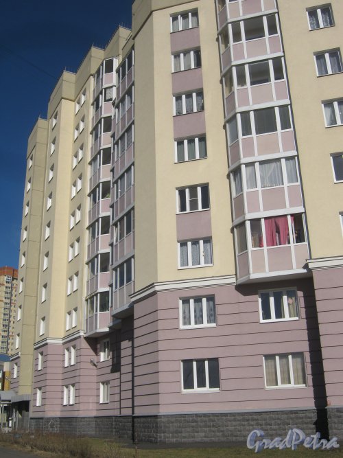 Ул. Маршала Захарова, дом 16, корпус 1, литера А. Фрагмент фасада. Фото 11 марта 2014 г.