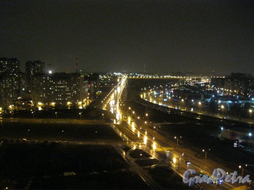 Мебельная ул. Вид вечерней улицы в сторону ЗСД с крыши дома 2 по Лыжному пер. Фото 14 апреля 2014 г.