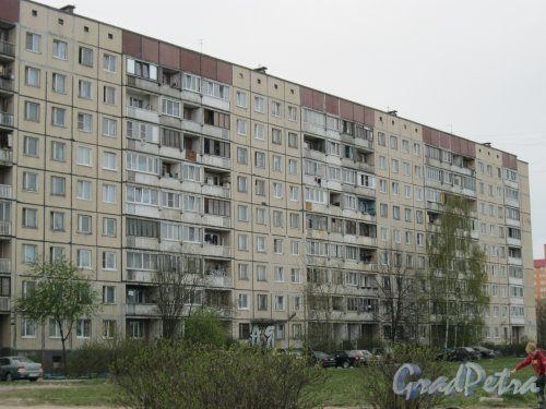 Белорусская ул., дом 16, корпус 2. Общий вид со стороны дома 14. Фото 28 апреля 2014 г.