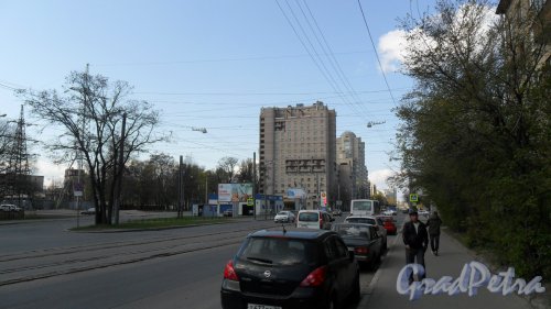 Торжковская улица, дом 15. Вид дома с Сердобольской улицы. Фото 7 мая 2014 года.