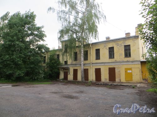 улица Одоевского, дом 19. Общий вид участка. Фото 7 июня 2014 года.