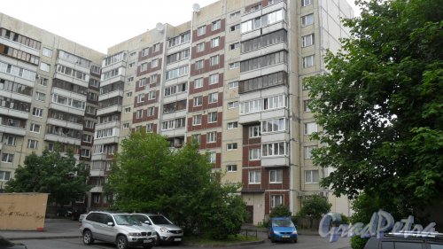 Улица Щербакова, дом 4/18. 10-этажный блочный дом. Вид дома со двора. Фото июнь 2014 года.