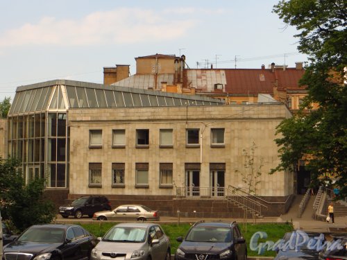 Большая Зеленина улица, дом 12. Наземный павильон станции метро «Чкаловская». Фото 18 июля 2014 года.