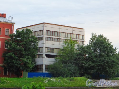 Ремесленная улица, дом 2. Снос корпусов Гардинно-кружевной фабрики. Фото 4 июля 2014 года.