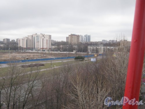 Вид с колеса обозрения в сторону Бассейной ул. между пр. Юрия Гагарина и пр. Космонавтов. Фото 19 февраля 2014 г.