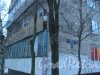 Пражская ул., дом 9, корпус 2. Угол дома и табличка с его номером. Фото 31 января 2015 г.