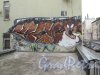 город Выборг, ул. Мира, д. 3. Граффити на торцевой стене. Фото июнь 2014 г.
