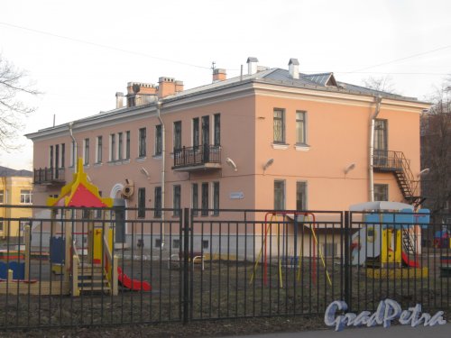 Промышленная ул., дом 24. Вид с Севастопольской ул. Фото 26 февраля 2014 г.