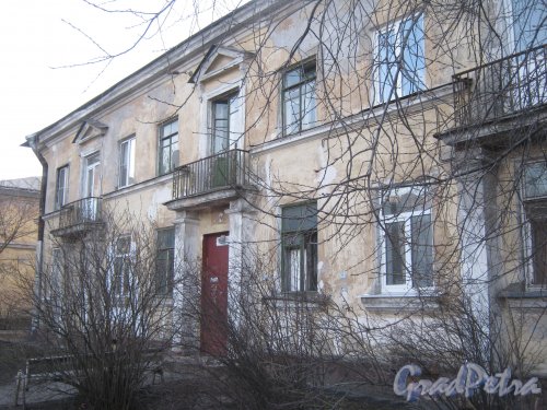 Севастопольская ул., дом 3. Фрагмент здания. Фото 26 февраля 2014 г.