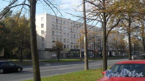 Краснопутиловская улица, дом 45. Фото 3 октября 2014 года.