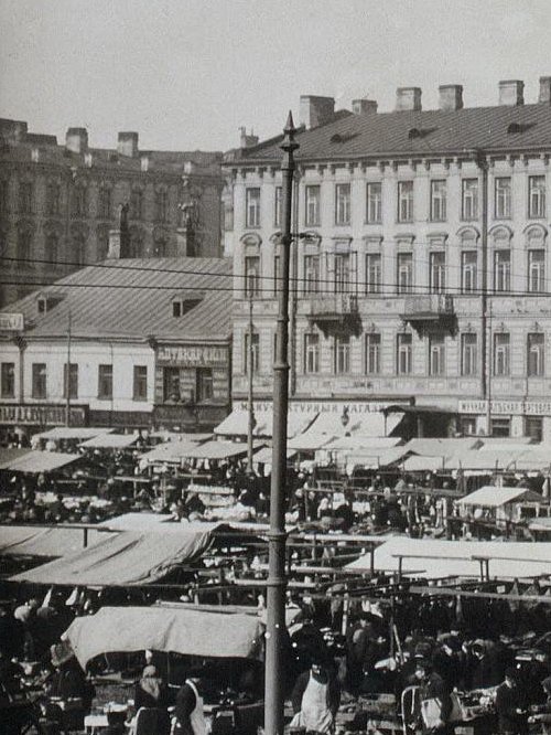 Садовая улица, дом 103 (слева) до перестройки. Фото 28 марта 1914 года.