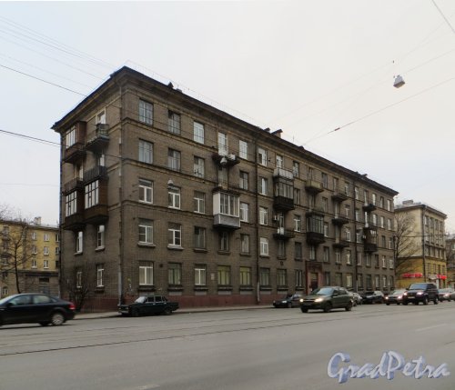 Улица Маршала Говорова, дом 15. Общий вид жилого дома. Фото 29 ноября 2014 года.