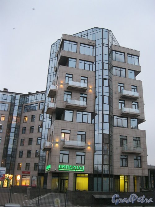 Кемская ул., дом 1. Фрагмент фасада. Фото 30 ноября 2014 г.