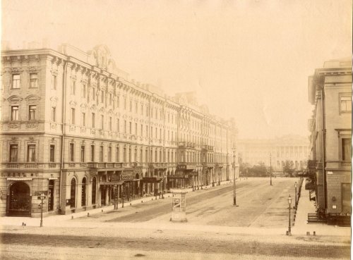 Михайловская улица, дом 1. Фасад гостиницы «Европейская» по Михайловской улице. Фото начала XX века.