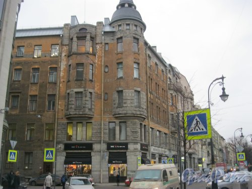 Бол. Конюшенная ул., дом 19 (Волынский пер., дом 8). Общий вид здания. Фото 17 декабря 2014 г.