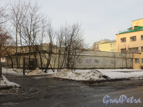 Свеаборгская улица, дом 4, литера А. Незастроенная территория на участке. Фото 11 февраля 2015 года.