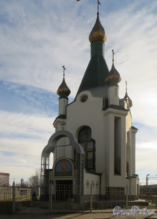 Предпортовая улица, дом 1а. Церковь Святителя Николая Чудотворца. Северный фасад. Фото 6 марта 2015 года.