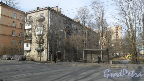 Новороссийская улица, дом 2, корпус 1. Фото 6 марта 2015 года.