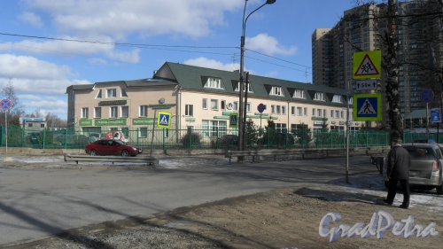 Афонская улица, дом 1, корпус 2. Вид дома с пересечения Афонской улицы и улицы Аккуратова. Фото 22 марта 2015 года.