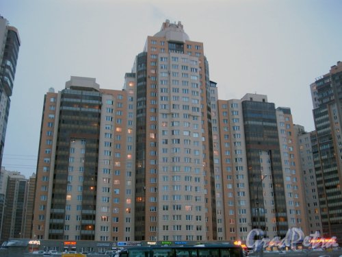 Яхтенная ул., дом 1, корпус 1. Общий вид. Фото 8 января 2015 г.