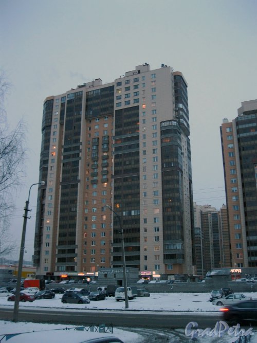 Яхтенная ул., дом 3, корпус 1. Общий вид. Фото 8 января 2015 г.