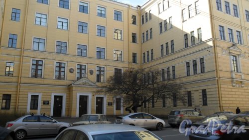 2-я Красноармейская улица, дом 4. Санкт-Петербургский государственный архитектурно-строительный университет. Фото 9 апреля 2015 года.
