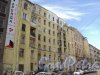 Улица Всеволода Вишневского, дом 14. Фасад жилого дома рабочих текстильного объединения. Фото 25 апреля 2011 года.