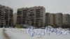 Улица Щербакова, дом 5. 10-этажный жилой дом серии 1ЛГ-606.11-87 1995 года постройки. 2 парадные. 78 квартир. Вид дома со двора. Фото 4 февраля 2016 года.