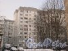 Ул. Маршала Захарова, дом 39. Фрагмент фасада здания. Вид со стороны двора дома 47 по пр. Маршала Жукова. Фото 19 января 2016 г.