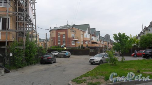 1-я Утиная улица, дом 19. Фото 2 июня 2015 года.