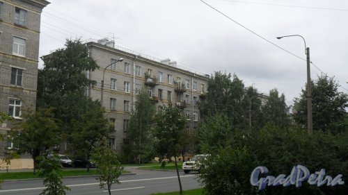 Новосибирская улица, дом 6. Жилой дом серии 1-405 1959 года постройки. Фото 16 августа 2015 года.
