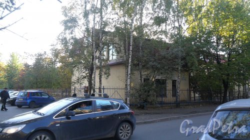 Улица Комсомола, дом 35, литер А. Детский сад №2 ОАО «РЖД». Фото 12 октября 2015 года.
