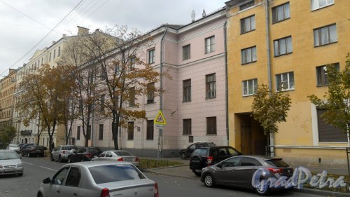 Улица Союза Печатников, дом 23, литер А. 3-этажное административное здание. Тургеневская АТС. Фото 19 октября 2015 года.