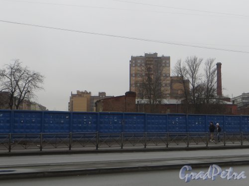 Участок между улицей Шкапина и улицы Розенштейна со стороны Обводного канала. Фото 11 марта 2015 года.