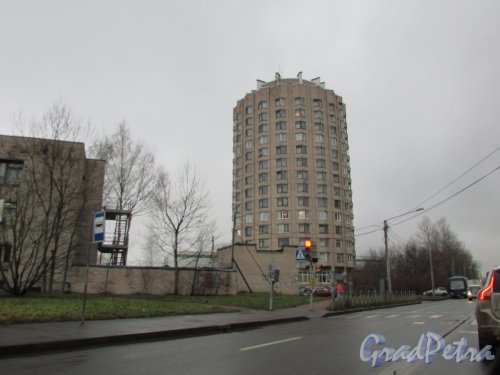 улица Костюшко, дом 1, корпус 1, литера А. Общий вид здания 1979 года постройки. Фото 2 декабря 2015 года.