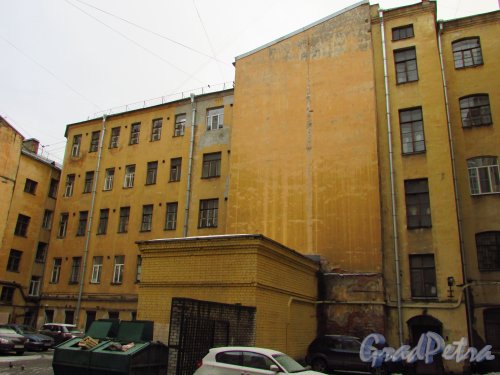 Пушкинская ул., дом 20. Фасад лицевого корпуса со стороны двора. Фото 29 января 2016 года.