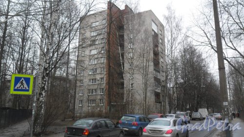 Дрезденская улица, дом 26. 9-этажный жилой дом серии 1-528кп40 1962 года постройки. 1 парадная, 45 квартир. Фото 11 февраля 2016 года.