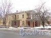 улица Крупской, дом 10, литера А. Общий вид жилого дома со стороны улицы Крупской. Фото 16 февраля 2016 года.