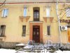 улица Крупской, дом 16, корпус 1, литера А. Оформление подъезда со стороны улицы Крупской. Фото 16 февраля 2016 года.