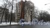 Новороссийская улица, дом 40. 9-этажный жилой дом серии 1-528кп40 1966 года постройки. 1 парадная, 45 квартир, из них 18 1-комнатных квартир, 18 2-комнатных квартир и 9 3-комнатных квартир. Фото 19 февраля 2016 года.
