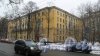 Новороссийская улица, дом 26. Общежитие Лесотехнической Академии. 5-этажное здание в стиле сталинского неоклассицизма 1956 года постройки. Фото 19 февраля 2016 года.