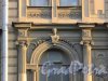 Улица Чайковского, дом 79, литера А. Художественное оформление фасада со стороны улица Чайковского. 16 апреля 2016 года.