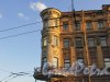 Улица Чайковского, дом 83, литера А. Угловой круглый эркер. Вид со стороны улицы Чайковского. 16 апреля 2016 года.