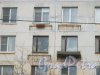 ул. Бурцева, дом 10. Фрагмент фасада. Вид на окна 4 и 5 этажей. Фото 25 апреля 2016 г.